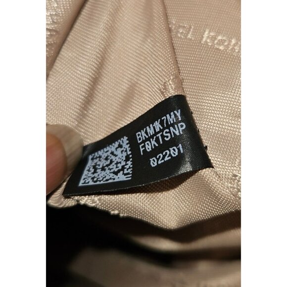 Michael Kors Nicole Leather Pebbled Shoulder Bag Off White or Cream - Picture 14 of 16